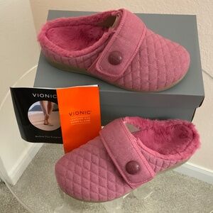 Vionic Carlin Quilted Hard Sole Slipper Dusty Pink